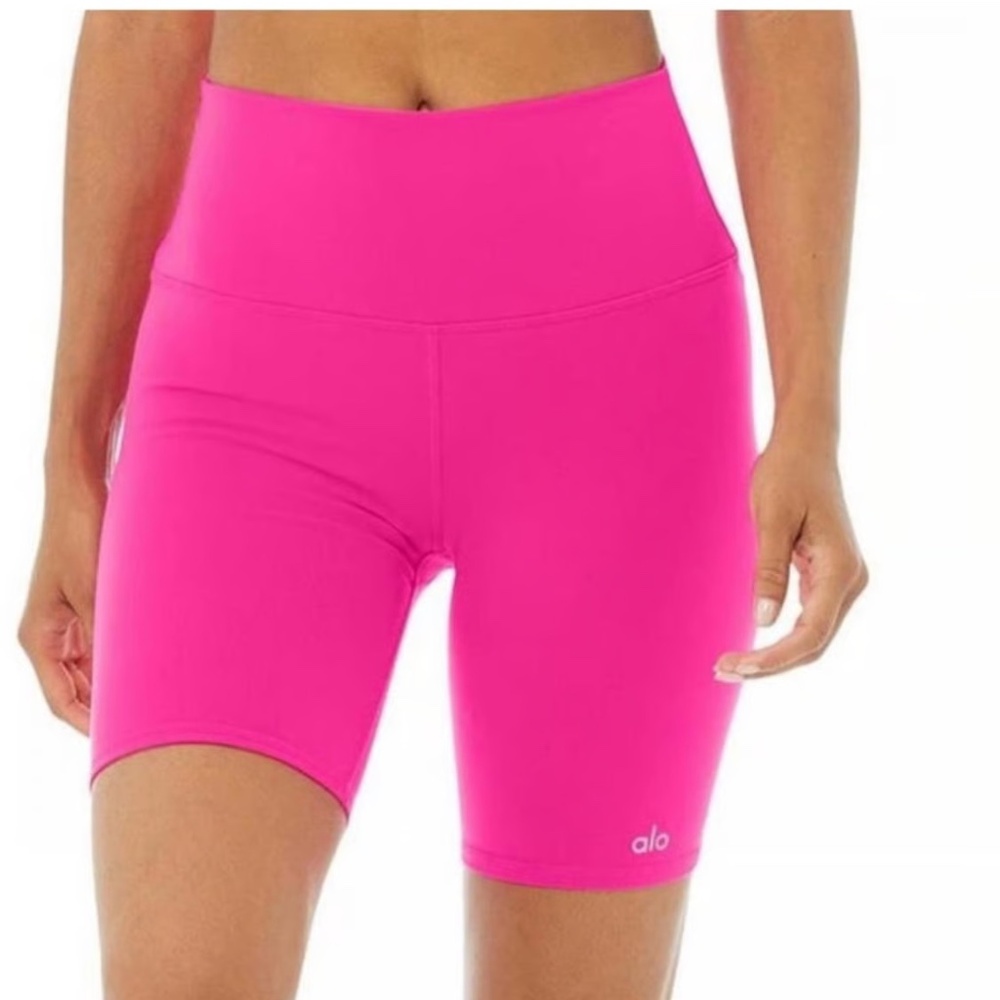 Alo 5" Airlift High Waist Biker Yoga Shorts - Neon Pink - Large